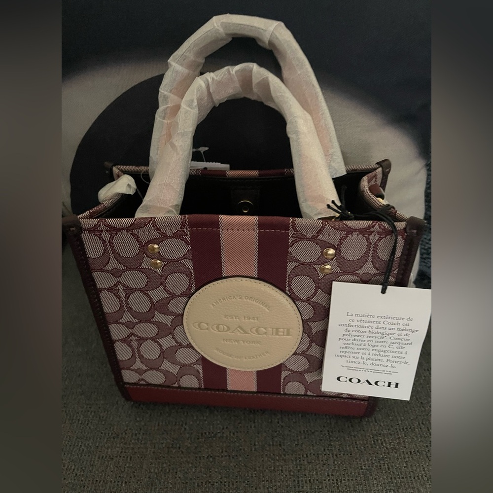 Coach Dempsey Tote 22 Signature Jacquard Wine Multi w/ Stripe NWT